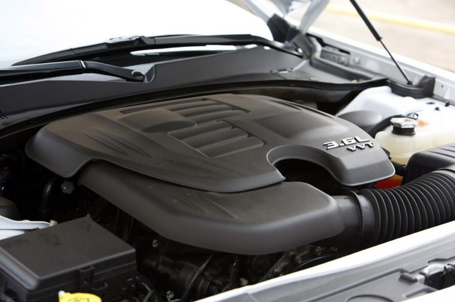  Chrysler 300C 2011 года  (фото 60 из 83)